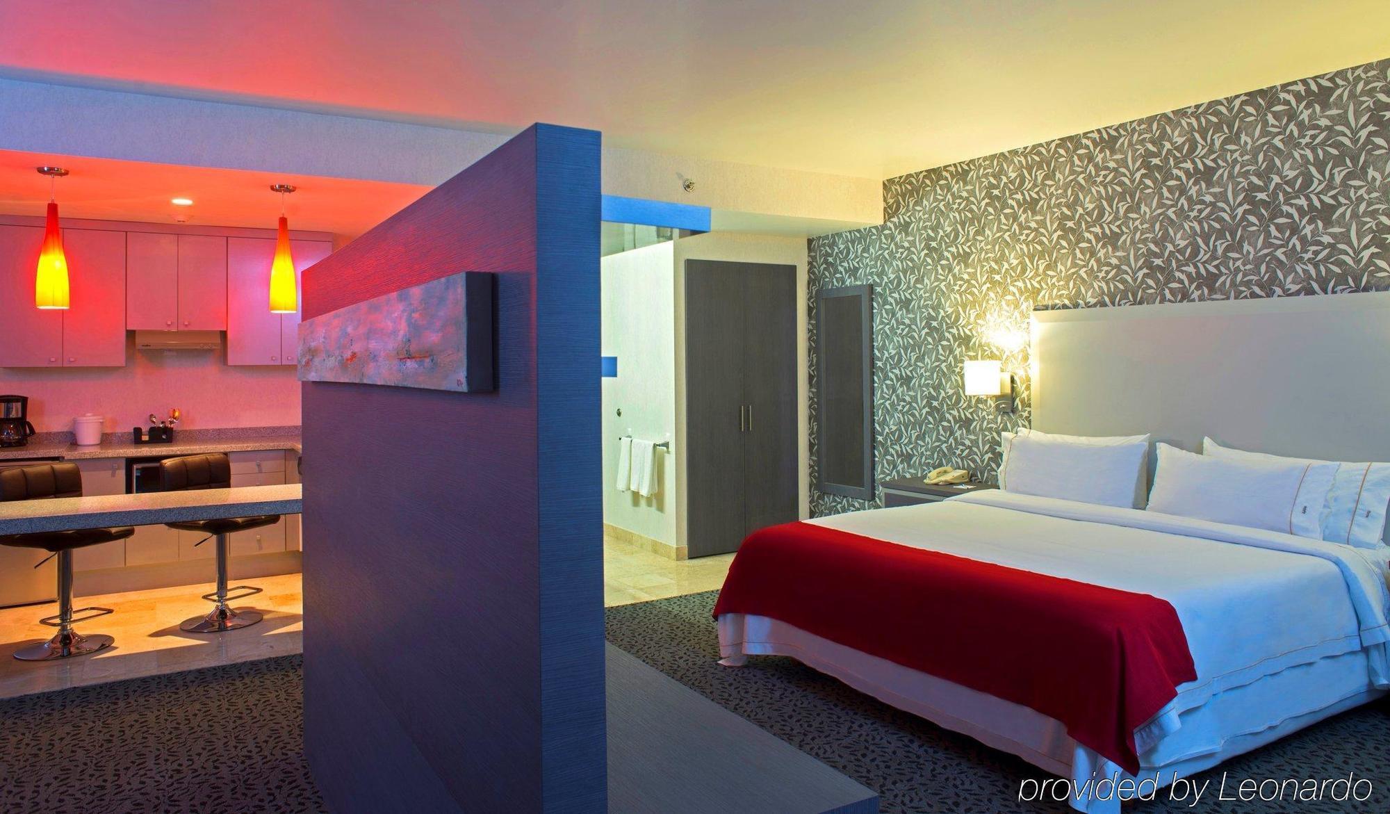 Holiday Inn Express & Suites Queretaro By Ihg Εξωτερικό φωτογραφία
