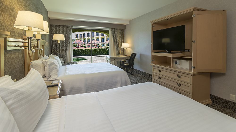 Holiday Inn Express & Suites Queretaro By Ihg Εξωτερικό φωτογραφία